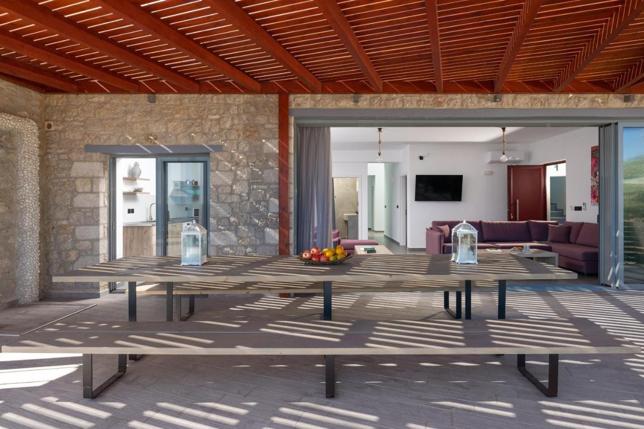 Southrock Villas Lakhania Luaran gambar