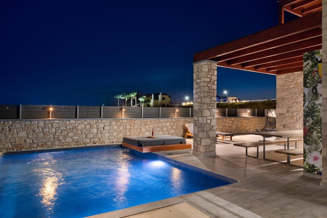 Southrock Villas Lakhania Luaran gambar
