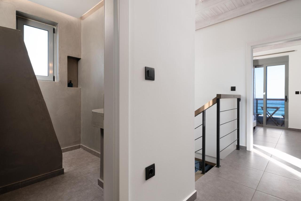 Southrock Villas Lakhania Luaran gambar