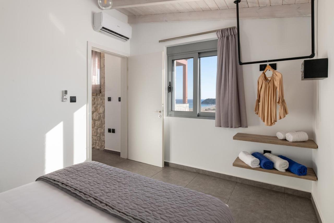 Southrock Villas Lakhania Luaran gambar