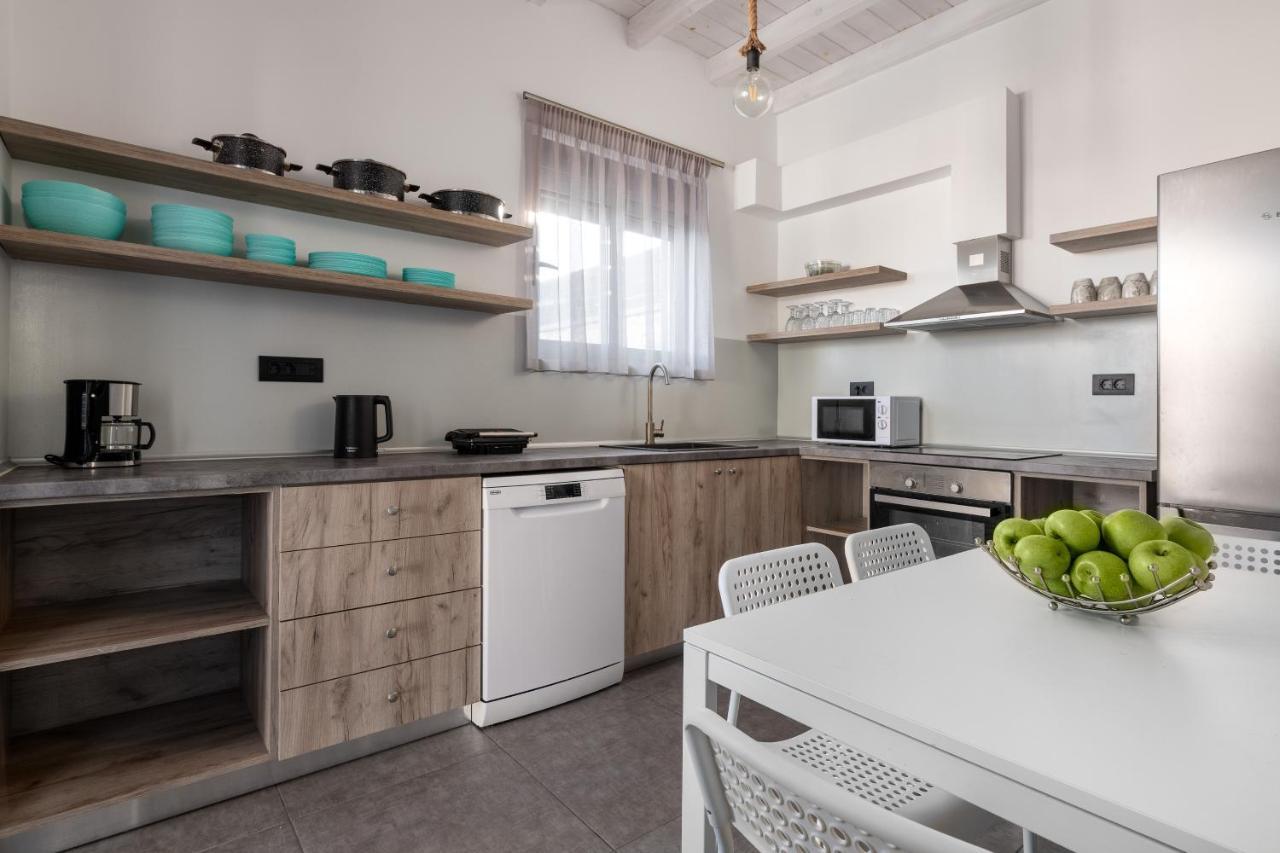 Southrock Villas Lakhania Luaran gambar