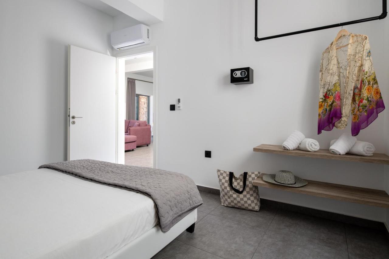 Southrock Villas Lakhania Luaran gambar