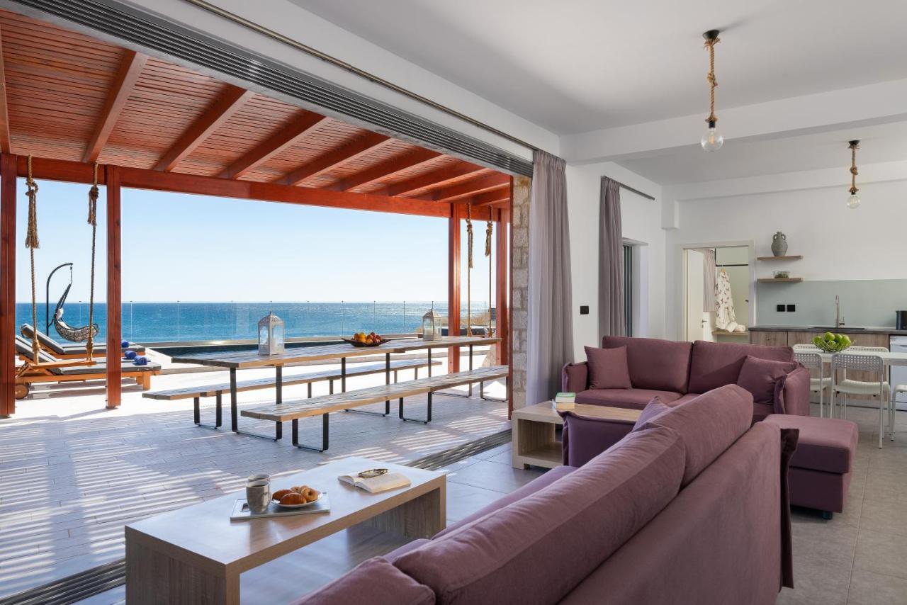 Southrock Villas Lakhania Luaran gambar