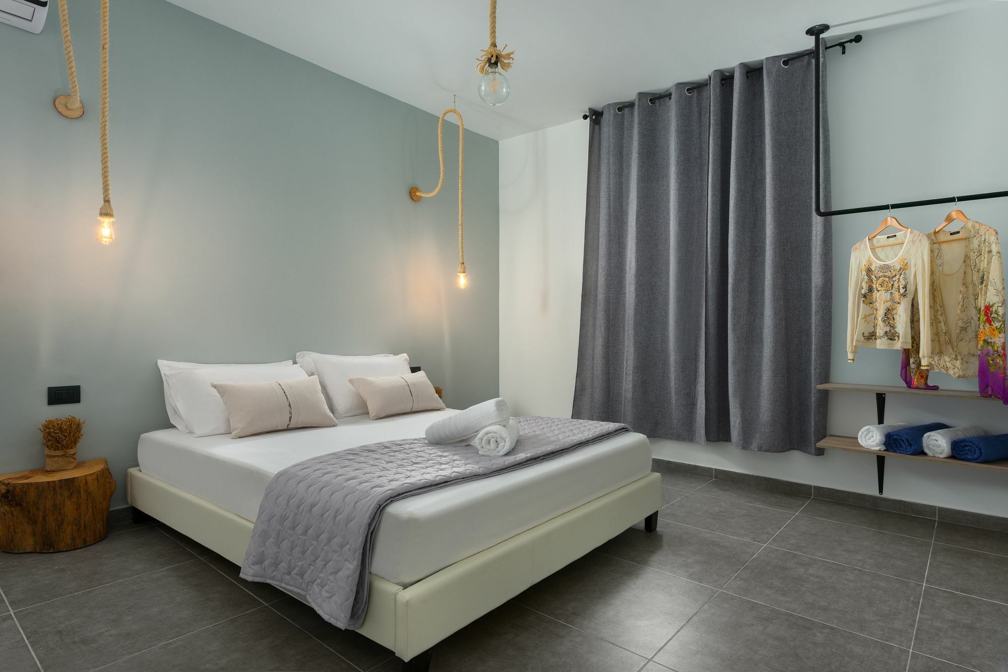 Southrock Villas Lakhania Luaran gambar